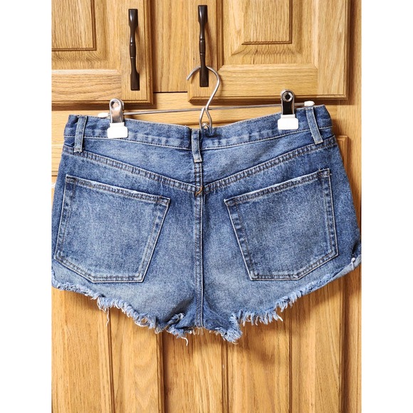 TWELVE By Ontwelfth Women Blue Denim Shorts 28 - Picture 3 of 4